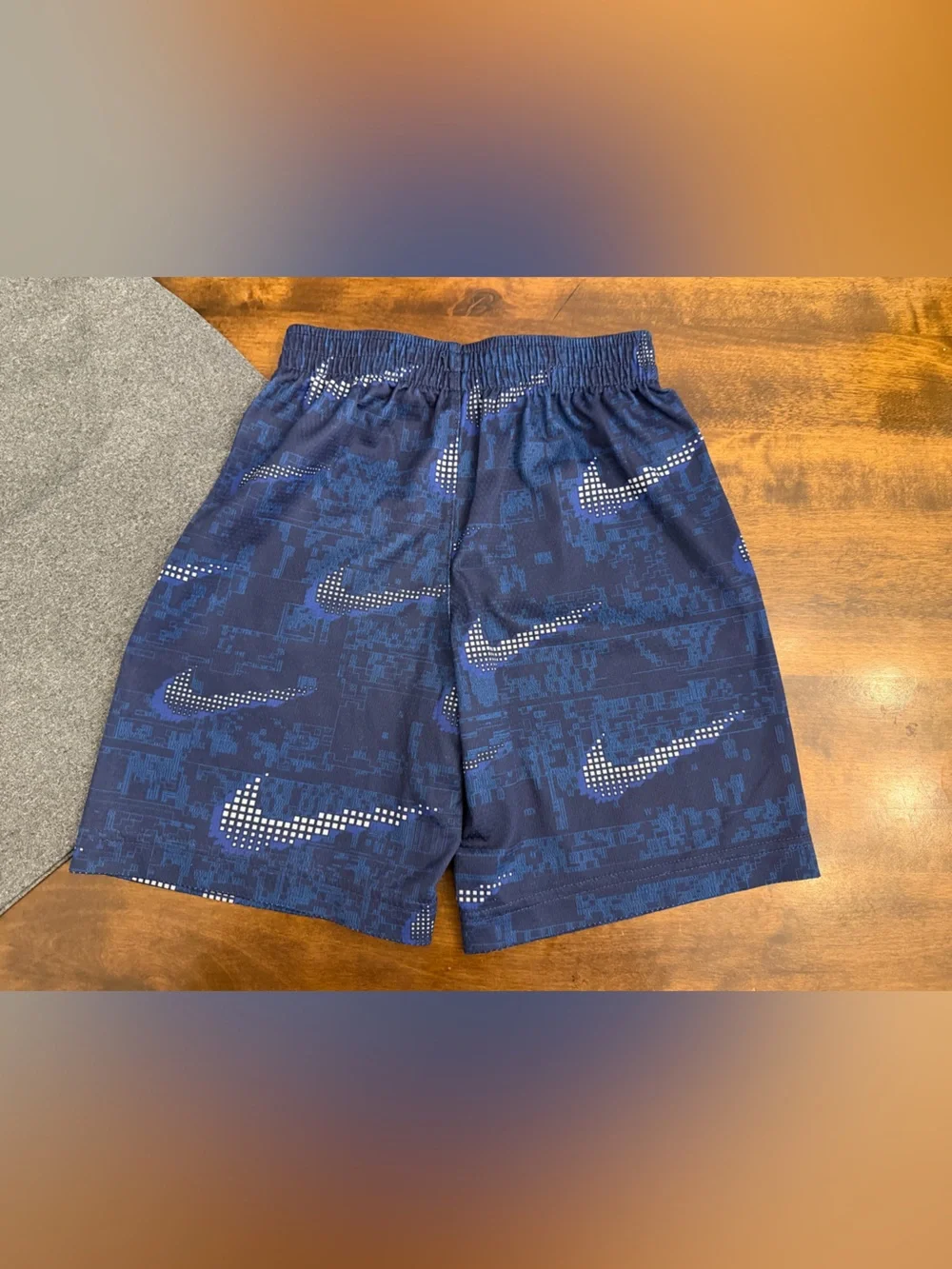 Nike Navy and White Athletic Shorts with top Sz 6/7